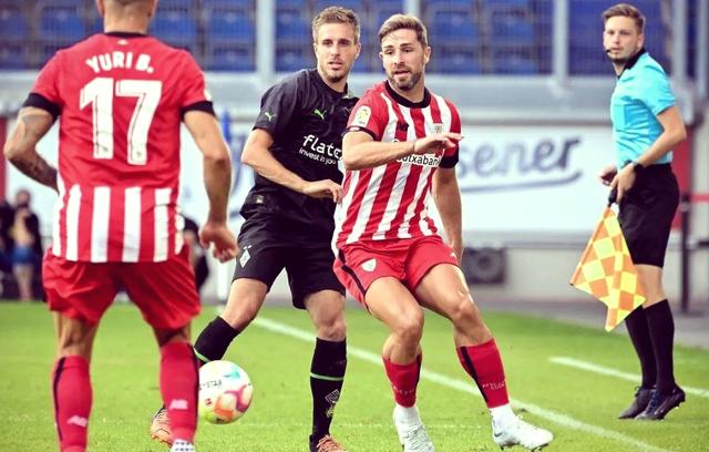 赛后中超焦点战，门兴格拉德巴赫更衣室发声，气氛紧张，控场能力受关注