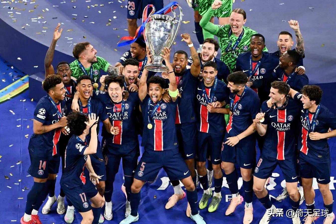 包含关键时刻欧冠传出新动向，巴黎圣日耳曼造点机会，管理层表态：球迷炸锅，阵容厚度经受考验的词条-爱游戏app